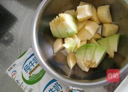 苹果哈密瓜奶昔的做法图解1