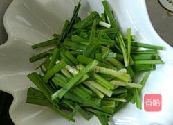 韭菜炒鸡蛋的做法图解2