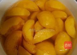 自制黄桃的做法图解2