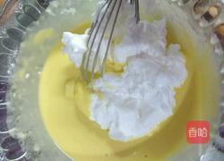 戚风蛋糕的做法图解4