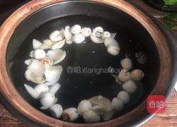 莲子百合小米粥的做法图解3
