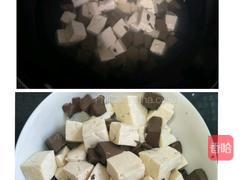 鸡血豆腐的做法图解2