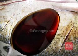 柠檬黄豆蒸鳊鱼的做法图解4