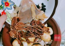 鲜芋响螺片黑豆芡实黄精茶树菇炖母鸡汤的做法图解9