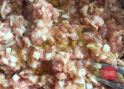 白菜猪肉虾仁水饺的做法图解6