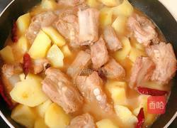 家常排骨炖土豆的做法图解14