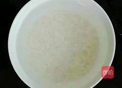 丝瓜鲜虾粥 (宝宝辅食）的做法图解1