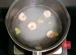 丝瓜鲜虾粥 (宝宝辅食）的做法图解6