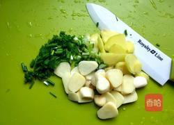 玉米烧排骨的做法图解4