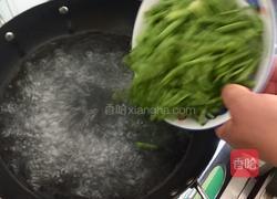 胡芹炒肉丝的做法图解3