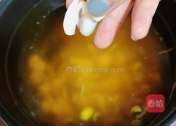 鲜荷叶百合莲子粥(清热解暑)的做法图解10