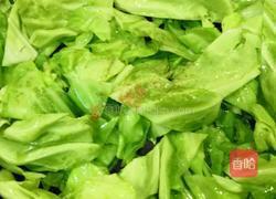圆白菜炒木耳的做法图解9