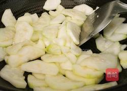 蒲瓜炒木耳的做法图解7