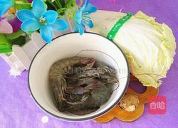 白菜鲜虾汤的做法图解1