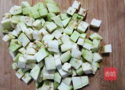 蚝油茄子豆腐的做法图解1