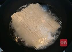 小番茄炒面的做法图解2