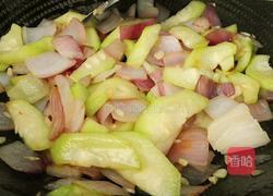 洋葱炒丝瓜的做法图解10