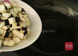 茄子炒卷心菜的做法图解5