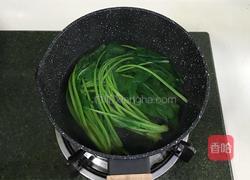 菠菜凉粉的做法图解1