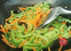 胡萝卜青椒炒肉的做法图解11