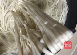 葱香午餐肉炒面的做法图解2