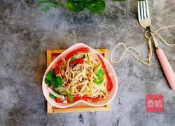 Illustration of how to make cold noodles with shredded chicken 1
