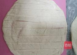 手抓饼烤香肠的做法图解4