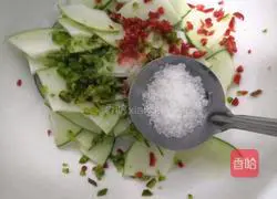 Illustration of how to make cold farm watermelon 8