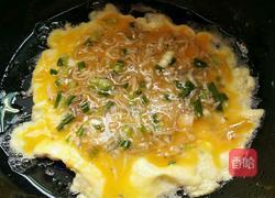 葱香银鱼煎蛋的做法图解7