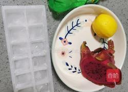 火龙果雪碧冰饮的做法图解1