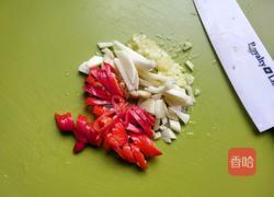 秋葵炒鸡丁的做法图解4