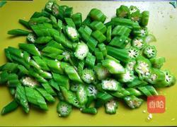 秋葵炒鸡丁的做法图解12