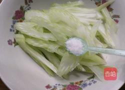 西芹炒瘦肉的做法图解6