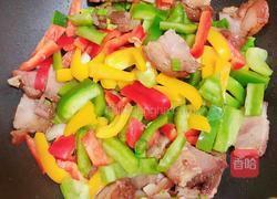 彩椒肘花肉炒饭（5分钟快手炒饭）的做法图解8