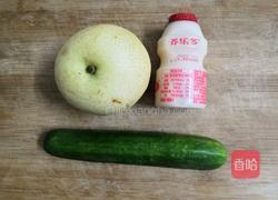 养乐多雪梨黄瓜汁的做法图解1