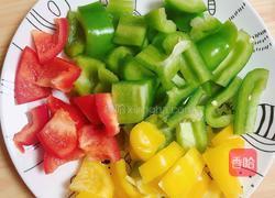 彩椒鸡丁炒酿皮（10分钟快手菜）的做法图解5