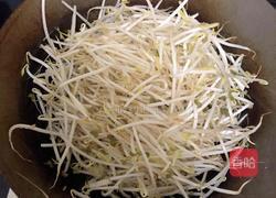 青椒豆芽菜的做法图解2