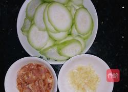 丝瓜炒肉丝的做法图解1