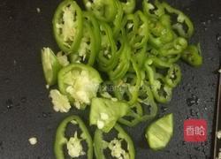 青辣椒炒土豆片的做法图解3