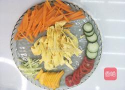 夏日感爆棚的越南春卷的做法图解4