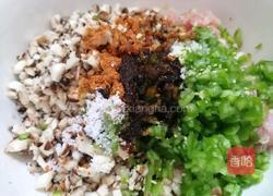 纯手工香菇猪肉水饺的做法图解3
