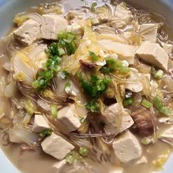 白菜五花肉炖豆腐粉条的做法[图]