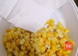 金黄玉米烙的做法图解2