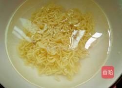 辣椒酱豆芽拌面的做法图解7
