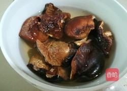 香菇闷鸡的做法图解2
