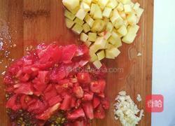 番茄土豆闷饭的做法图解1