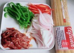 黑椒牛柳丝炒意粉的做法图解1
