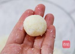 蛋白椰蓉球的做法图解6
