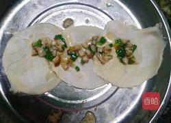 葱油饼的做法图解2