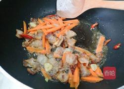 包菜炒回锅肉的做法图解4